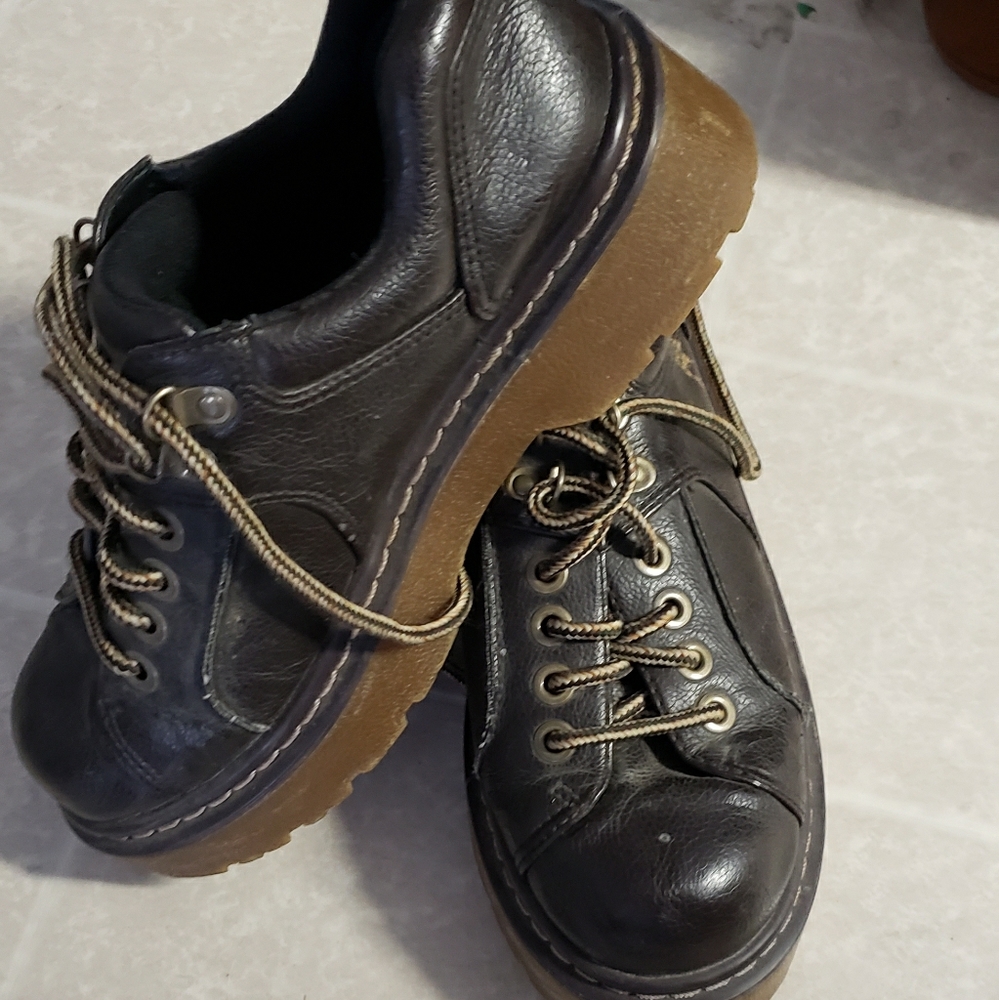 Dr Marten's lightly used woman's platform shoes